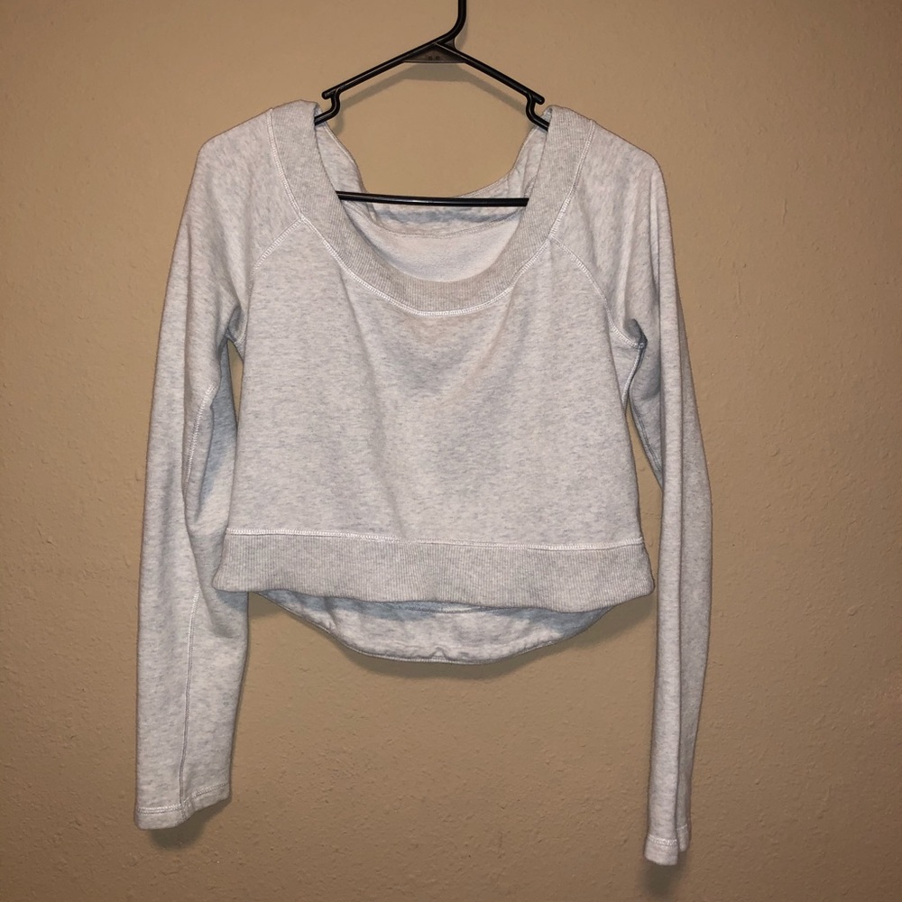 Lululemon crop crew